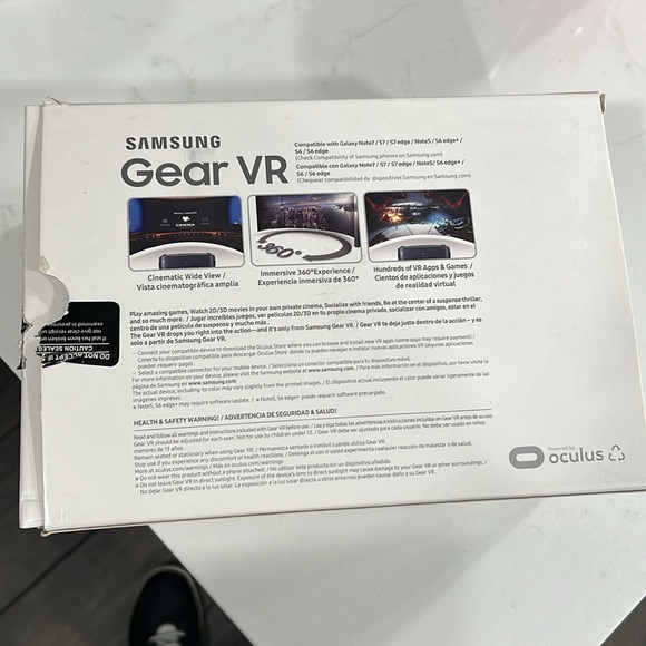 Samsung Gear VR Virtual Reality Oculus - Picture 3 of 3